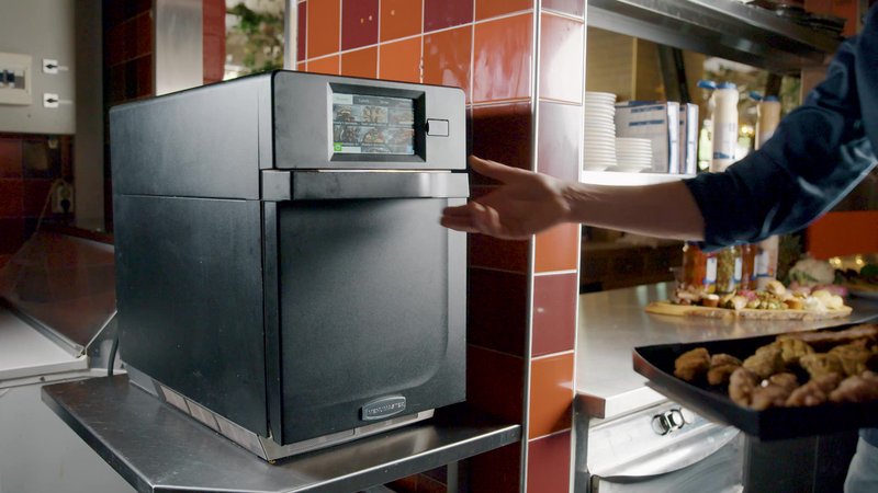 Haal maximaal rendement uit uw professionele keuken met de Metos Highspeed Oven!